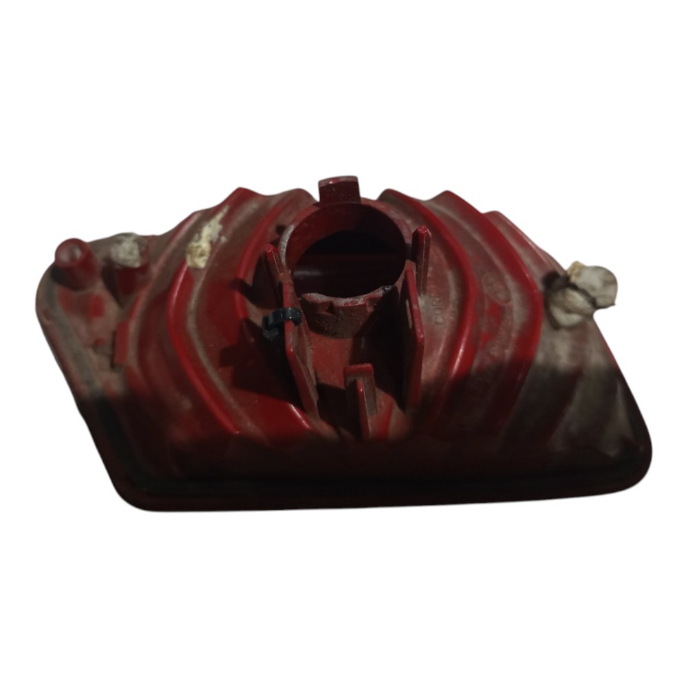 Lanterna Traseira Esquerd Fiat Stilo 2003 2004 2005 A 2010 Esquerdo/motorista Vermelha 3