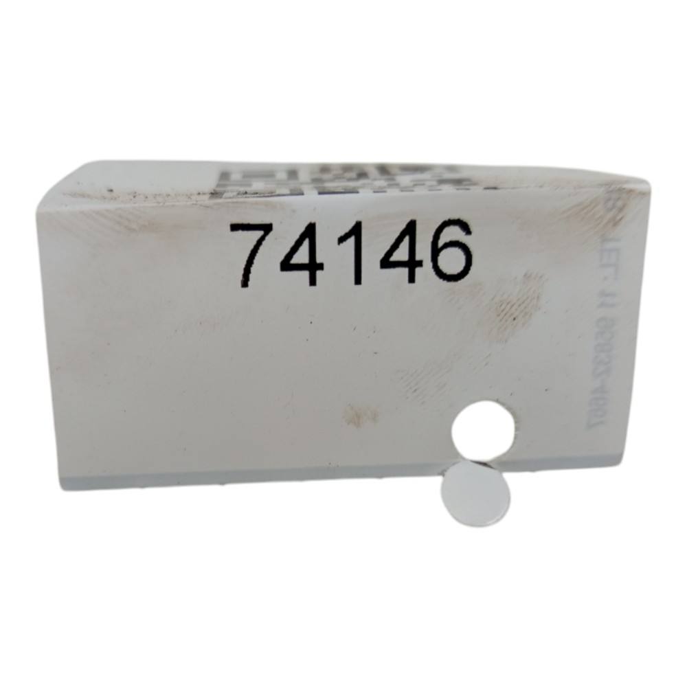 Moldura Culana Dianteira Direita Gm Corsa 1994 1995 A 2012 8