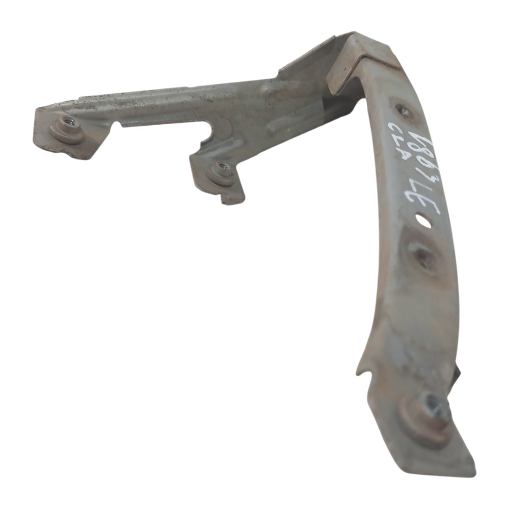 Suporte Guia Fixação Farol Esquerdomercedes Classe A190 03 6