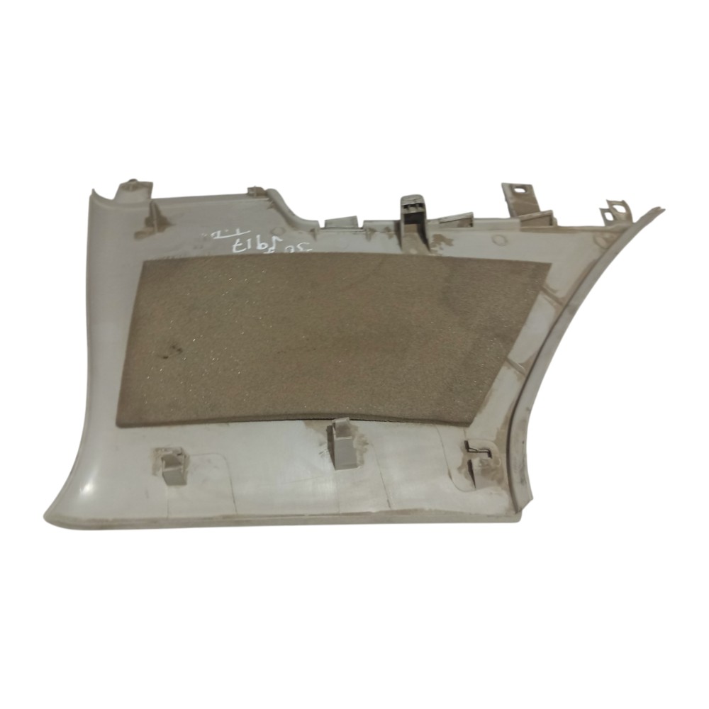 Acabamento Coluna Traseira Direita Peugeot 307 2001 A 2012 4