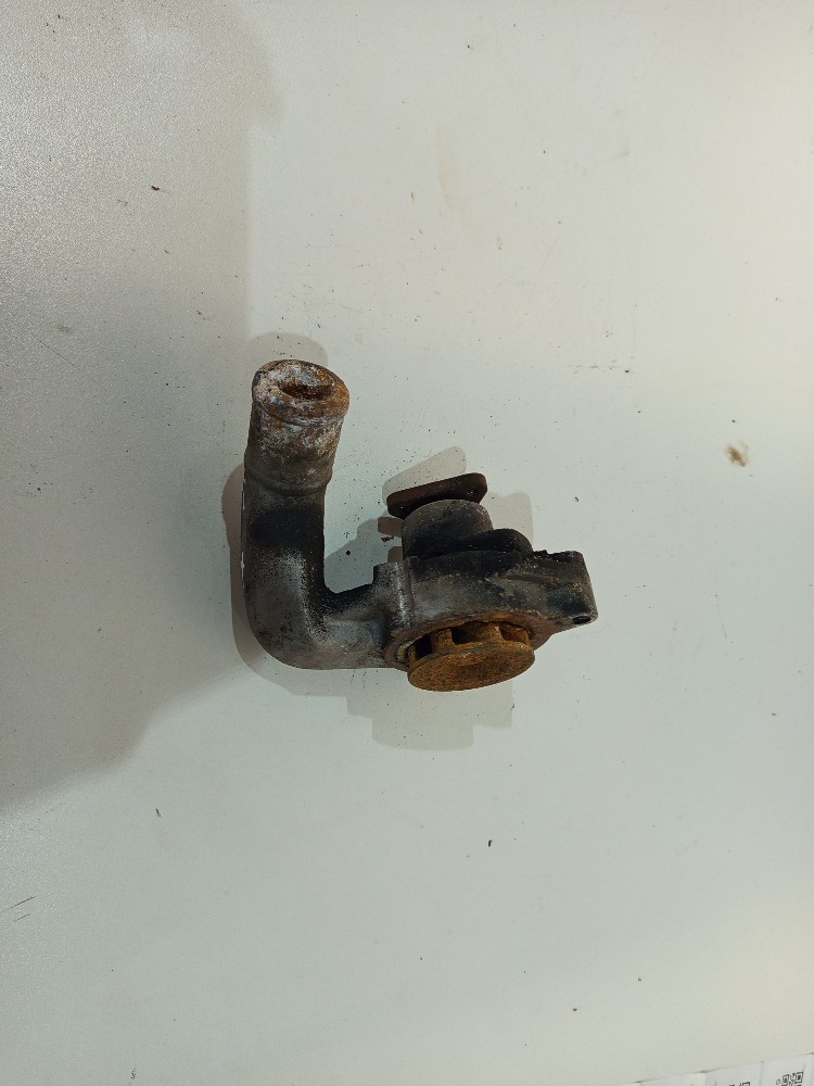 Bomba Agua Ford Fiesta 1996 A 2002 4