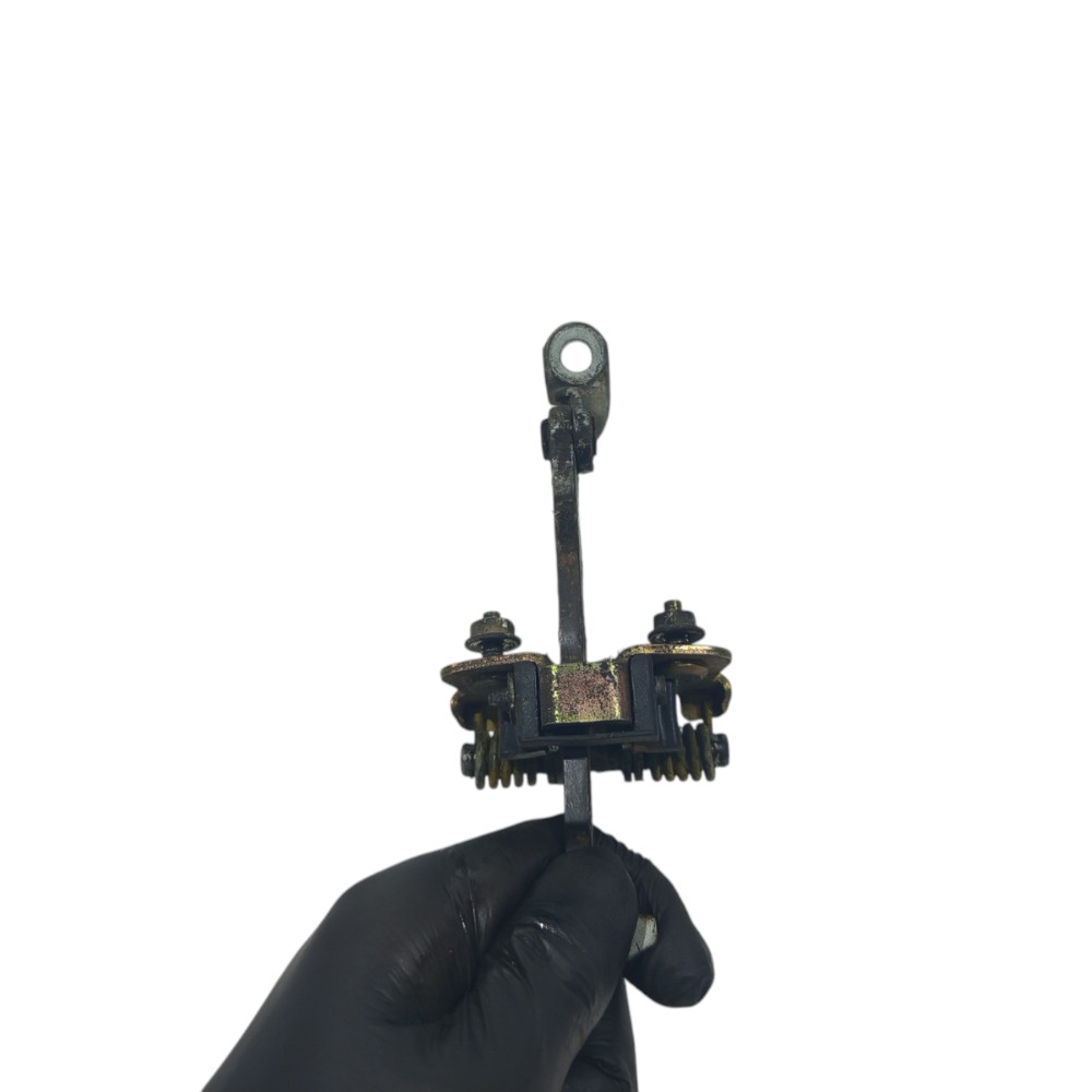Limitador Porta Dianteira Esquerda Renault Clio 2000 A 2012 4