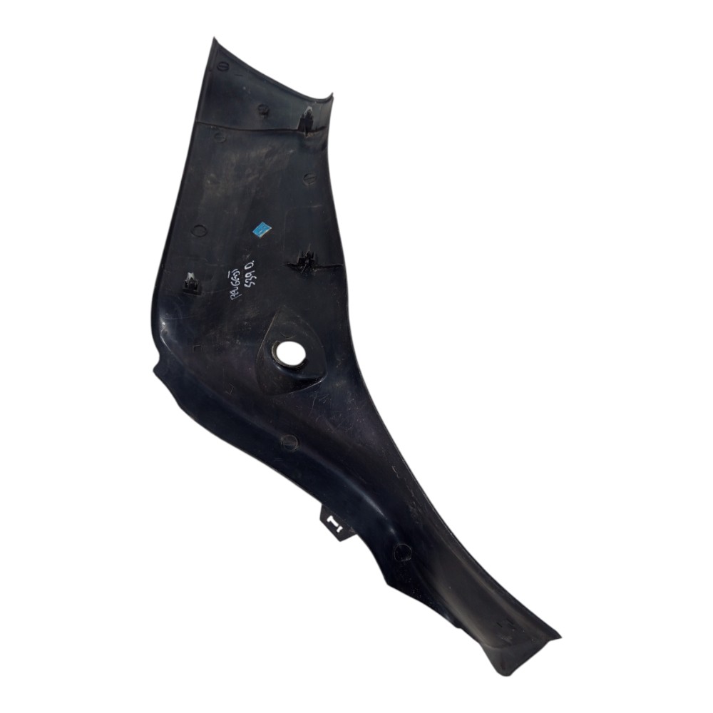 Moldura Coluna Traseira Direita Peugeot 206 Sw 1999 A 2010 4
