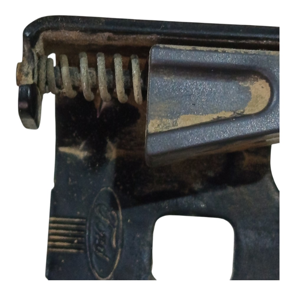 Batente fechadura porta malas Ford fiesta 2003 a 2014 4