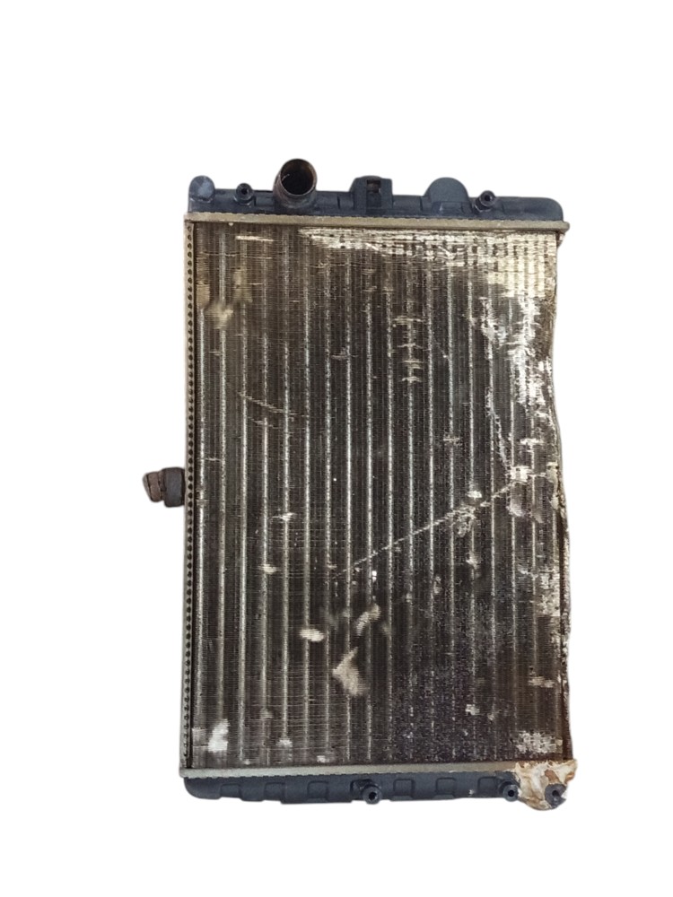 Radiador Volkswagen Parati Gol 1.0 G2 1996 1997 A 2004 3