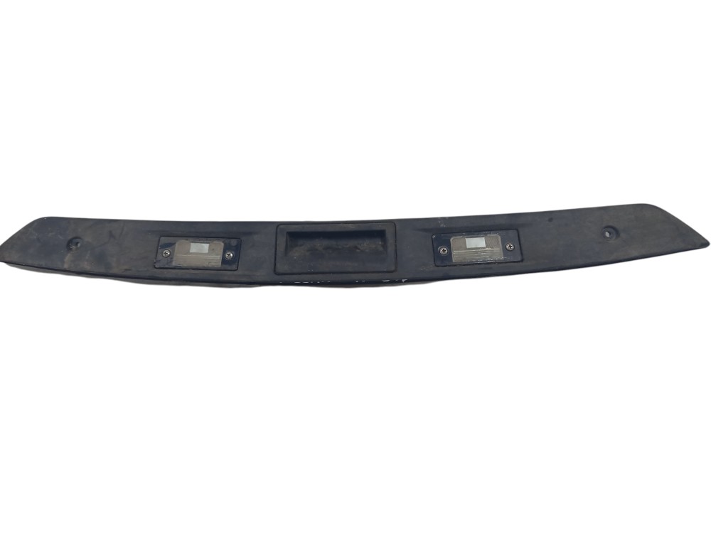 Moldura Com Botão Tampa Porta Malas Vw Tiguan 2012 A 2017 2