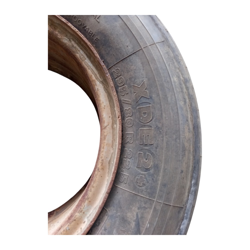 Pneu Scania 112 Aro 22.5 295/80r22.5 Usado J 2