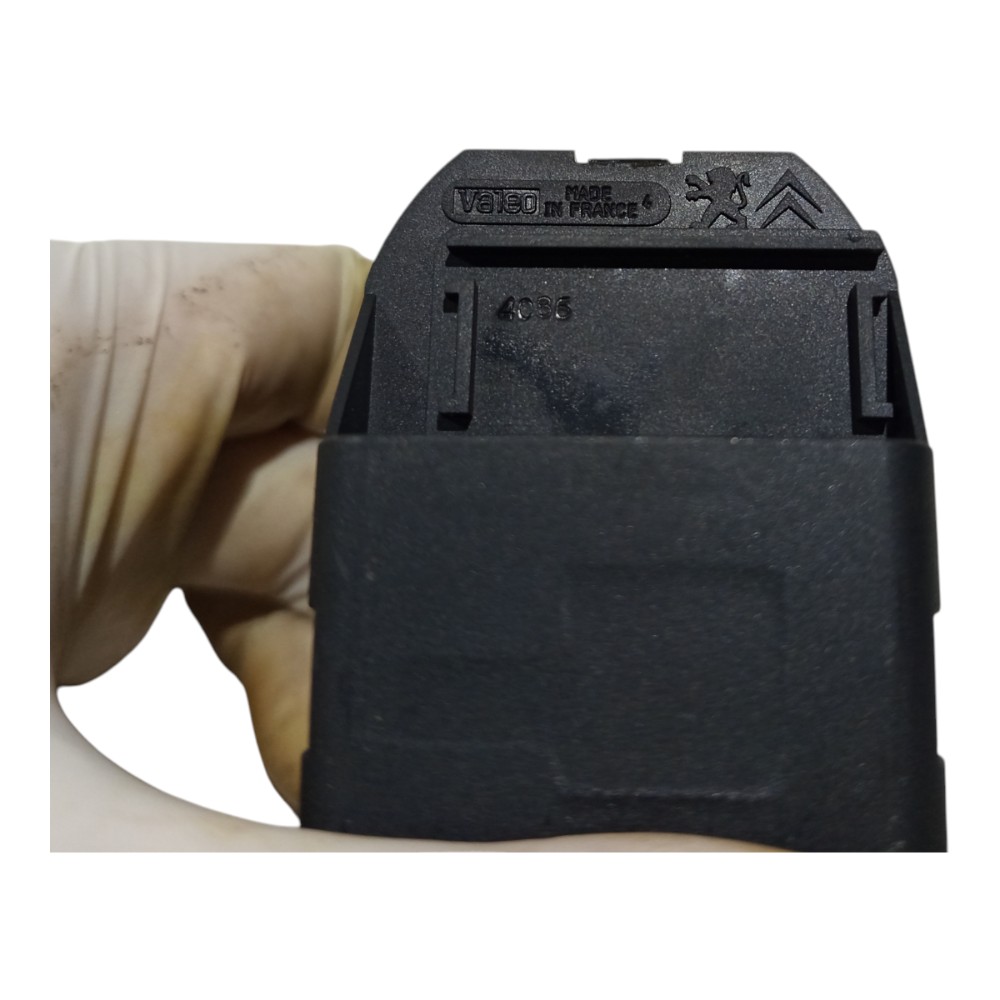 Botão Interruptor Comando Vidro Peugeot 206 2001 2002 A 2012 4