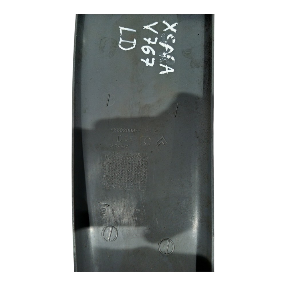 Moldura Acabamento Coluna Inferior Picasso Xsara 2001 A 2012 4