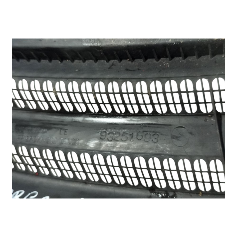 Grade Churrasqueira Diant Esquerda Gm Corsa 1993 1994 A 2000 Preto 8
