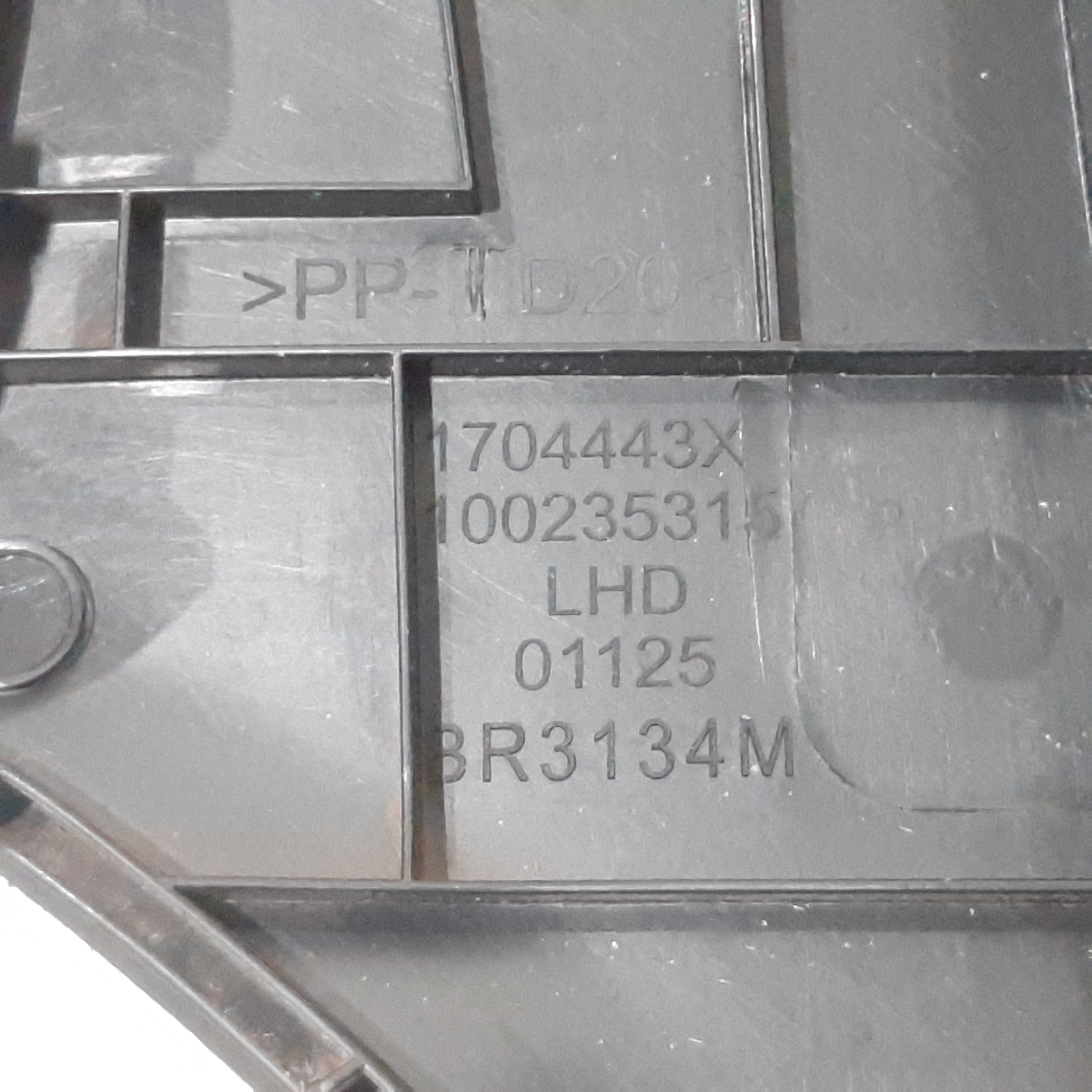 Porta Luvas Fiat Toro 2017 2018 2019 2020 2021 7