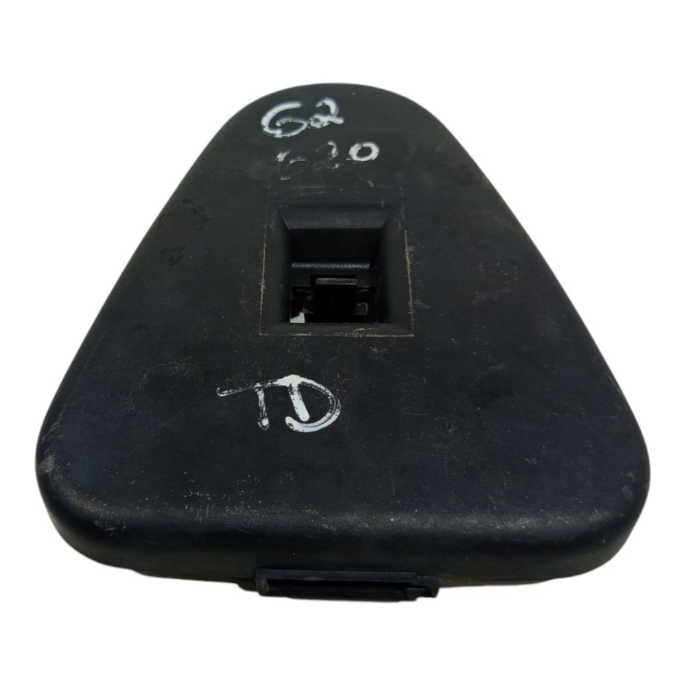 Soquete Lanterna Traseira Direita Volkswagen Gol G2 94 A 05 1