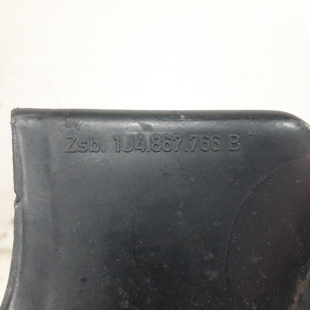 Moldura Traseira Direita Volkswagen Golf Mk4 1999 2000 A 06 7