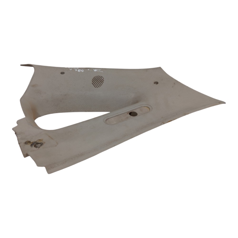 Moldura Coluna Traseira Esquerda Gm Corsa 2000 2001 A 2012 3