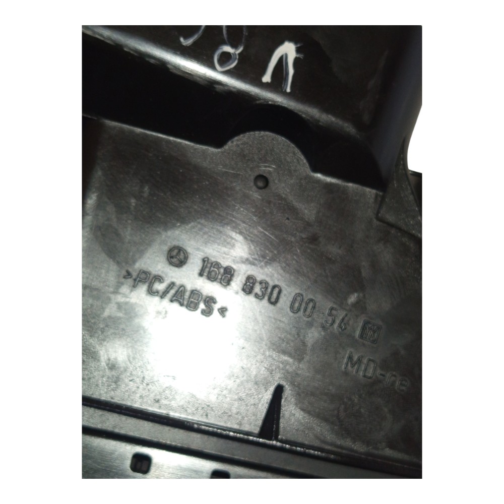 Difusor Central Saida Ar Mercedes Classe A190 99 A 05 Avaria 7