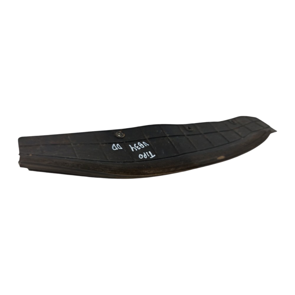 Protetor Roda Dianteira Direita Fiat Tipo 1993 1994 A 1997 1