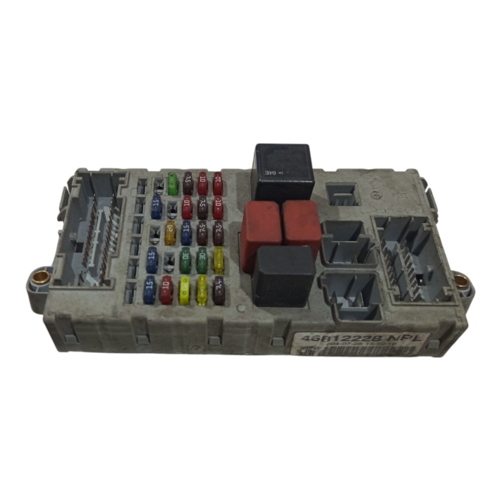 Caixa Fusivel Fiat Doblo 2003 2004 2005 2006 2007 A 2009 3