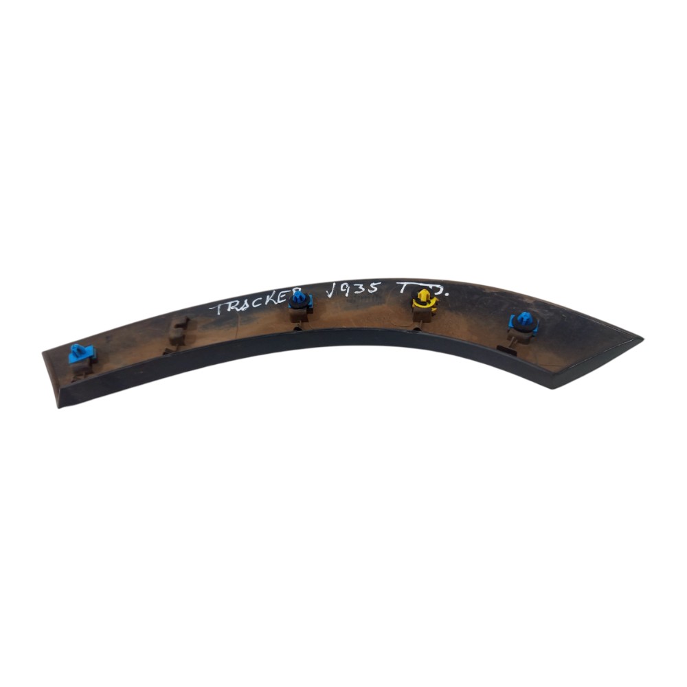 Moldura Frisa Caixa Roda Traseira Direita Gm Tracker 20 A 24 6