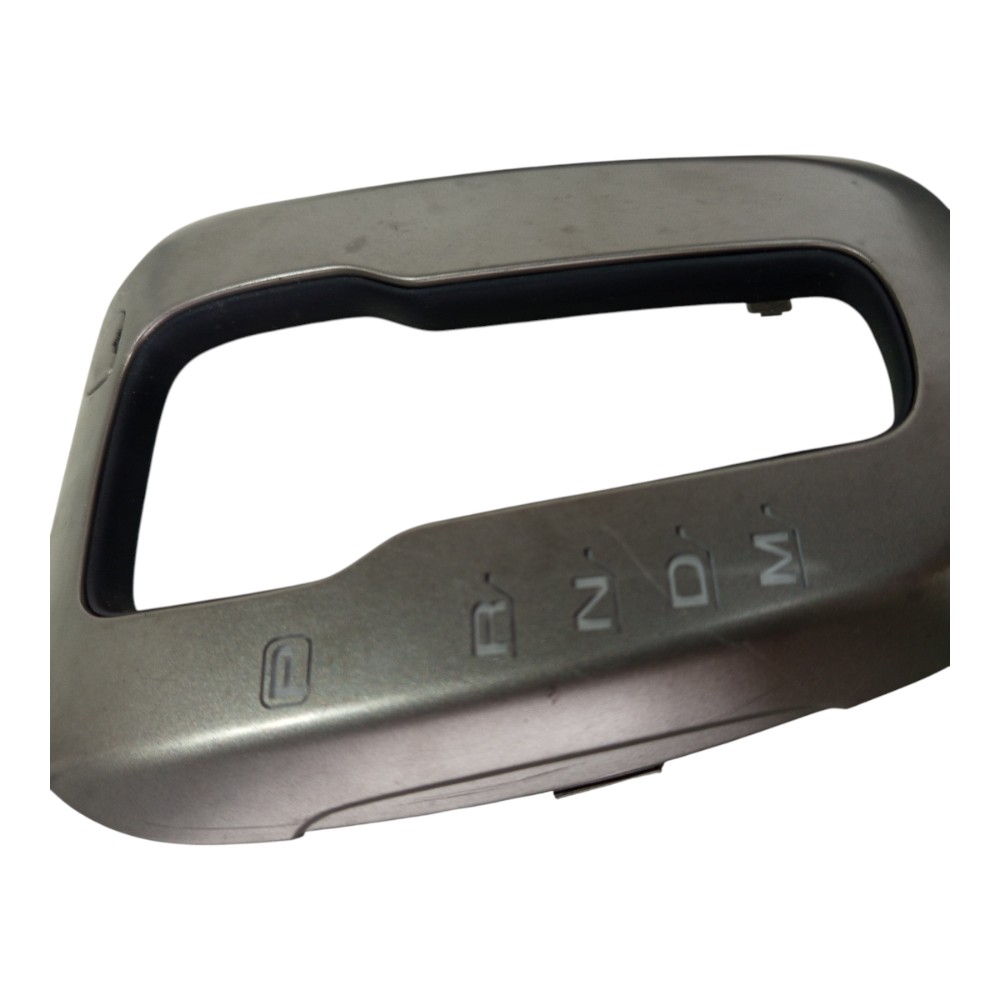 Moldura alavanca câmbio Chevrolet Sonic 2012 2013 2014 3