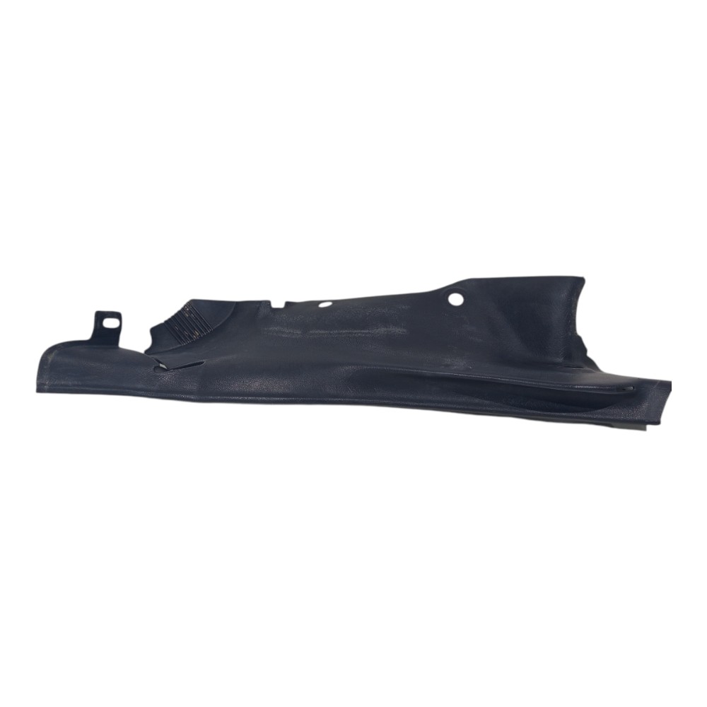 Acabamento Traseiro Esquerdo Volkswagen Golf 1993 94 A 1999 Preto Preto 4
