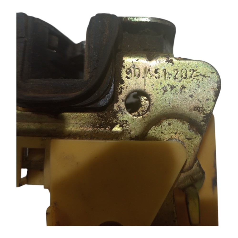 Fechadura Porta Dianteira Direita Gm Corsa 1997 1998 A 2010 8