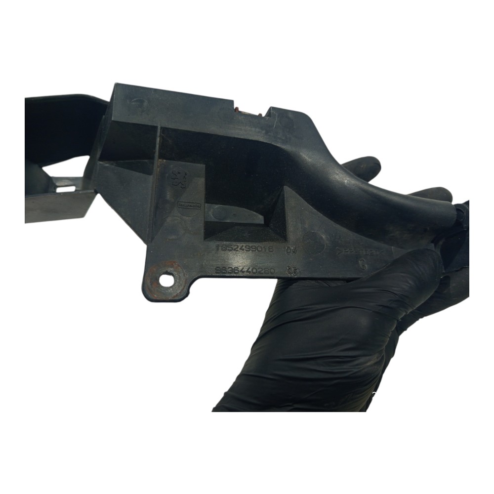 Suporte Para-choque Traseiro Esquerdo Peugeot 307 2010 5
