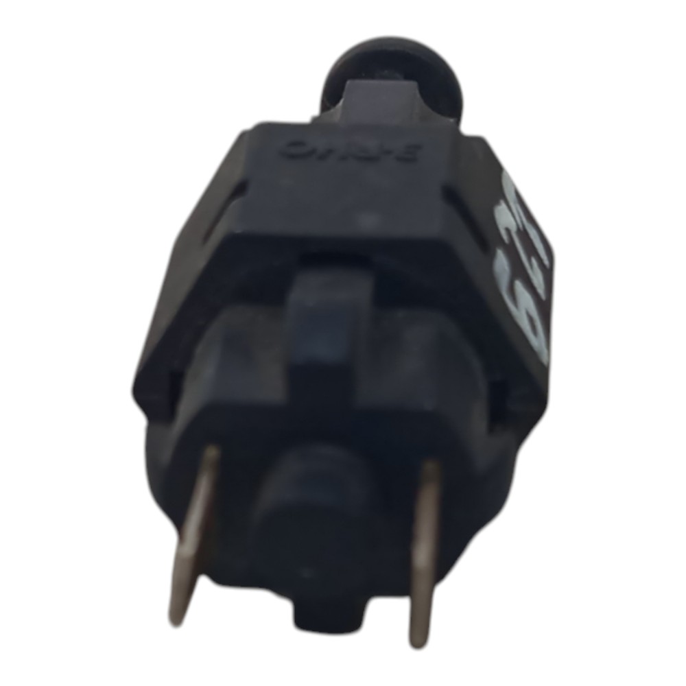 Interruptor Sensor Pedal Freio Gm Astra Gls 2.0 1998 A 2005 4
