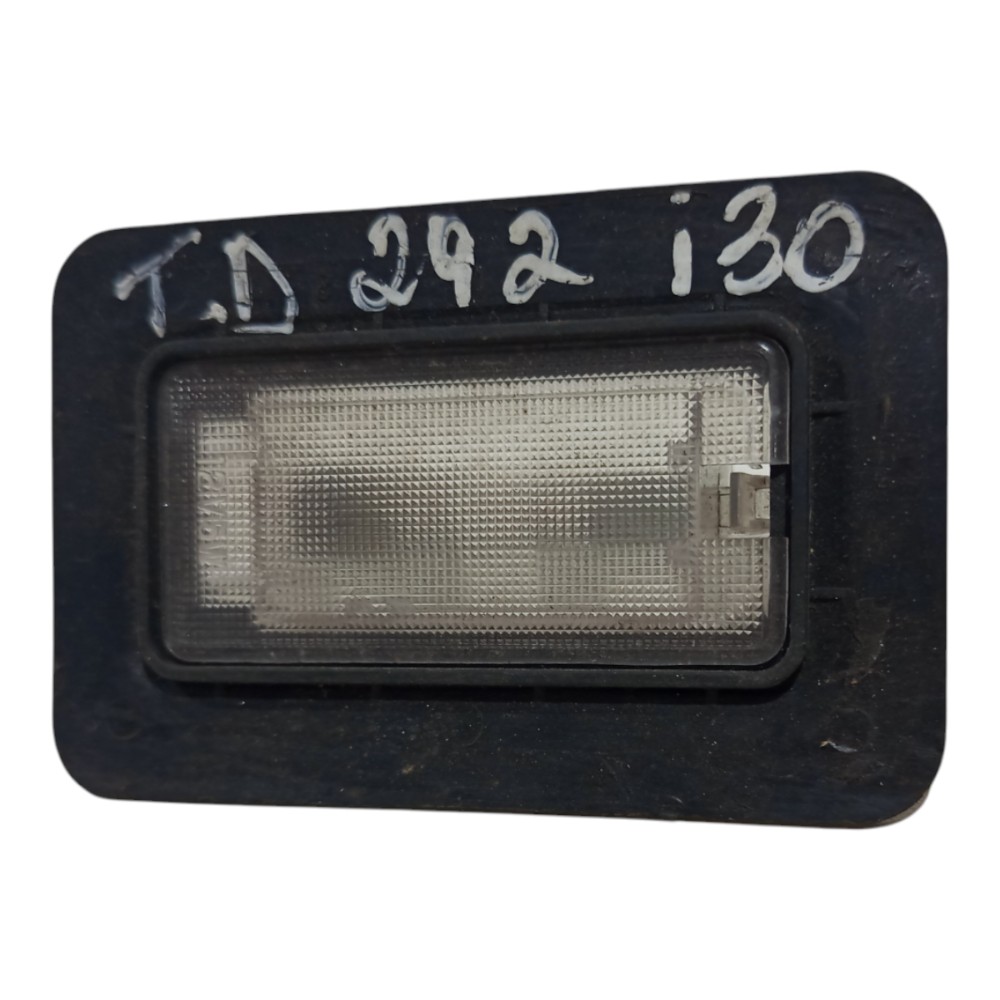 Luz Cortesia Traseira Direita Hyundai I30 2007 2008 A 2012 1