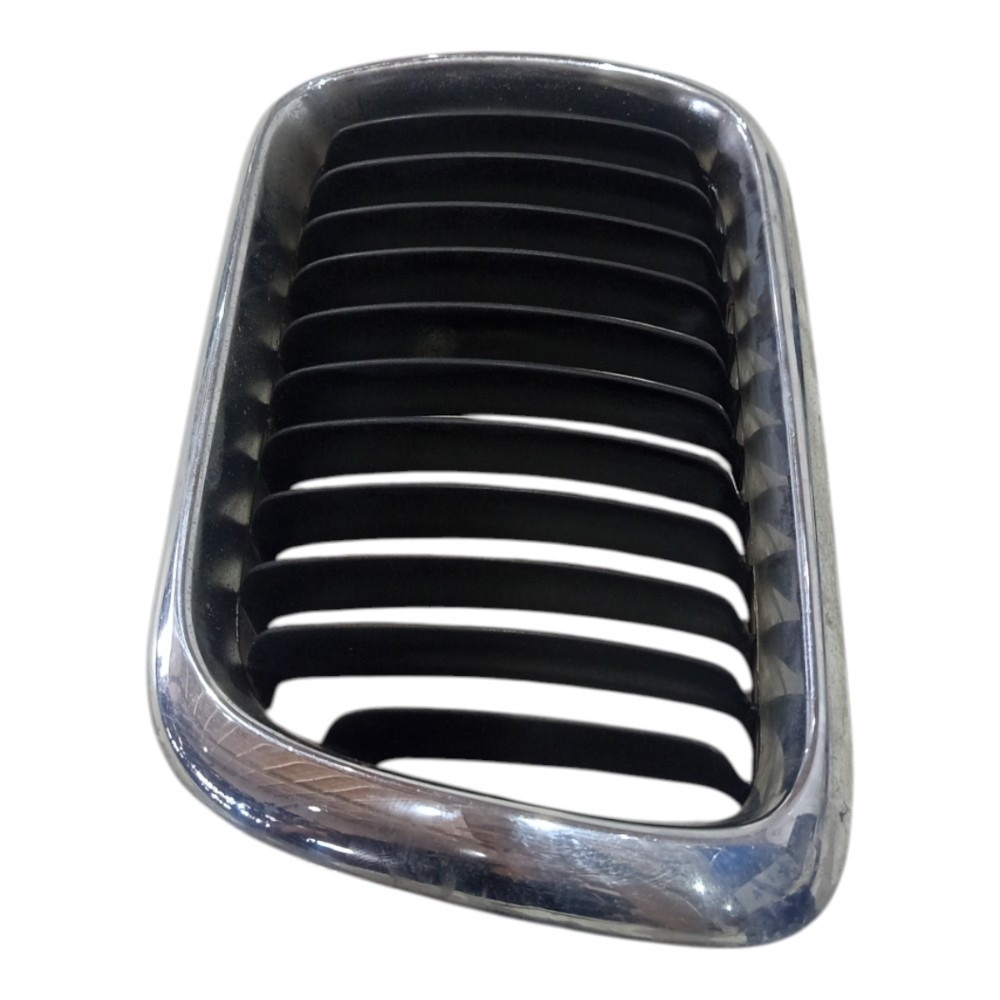 Grade Frontal Bigode Lado Esquerdo Bmw 323i 1991 A 2000 1