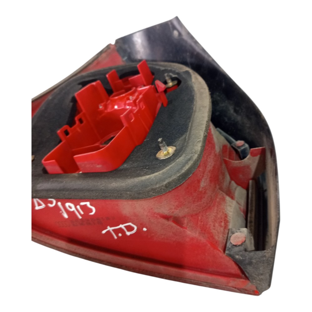 Lanterna Traseira Direita Audi A3 2000 2001 A 2006 Detalhe Direito/passageiro Vermelha 7