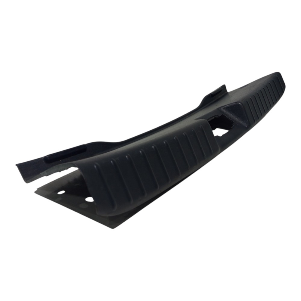 Soleira Interna Porta Malas Hyundai I30 2.0 2009 2010 A 2012 4
