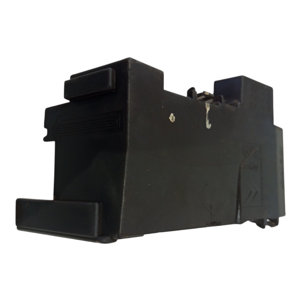 Moldura Caixa Fusível Citroen C4 Picasso 2008 A 2014 3