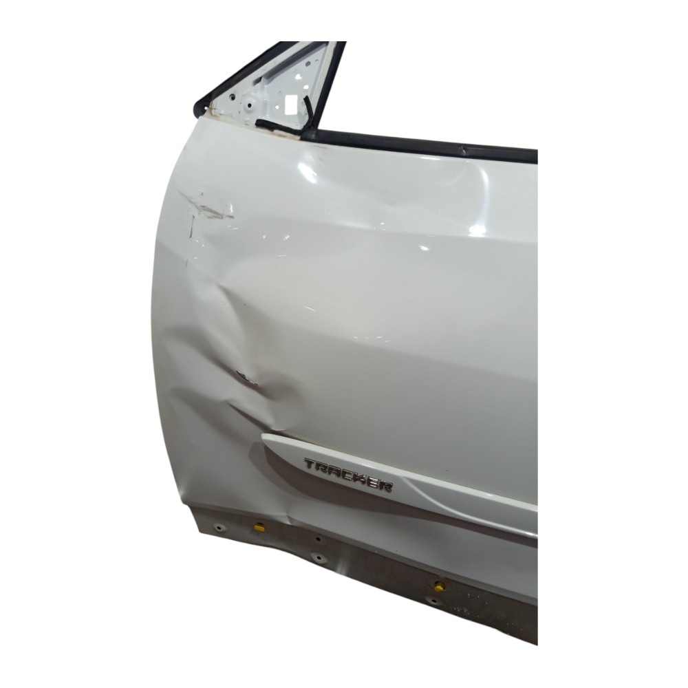 Porta Dianteira Esquerda Gm Tracker 2020 A 2024 C/avaria Dianteira Esquerdo Branco 2