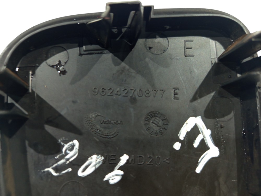 Acabamento Lateral Esquerdo Painel Peugeot 206 1999 A 2010 4
