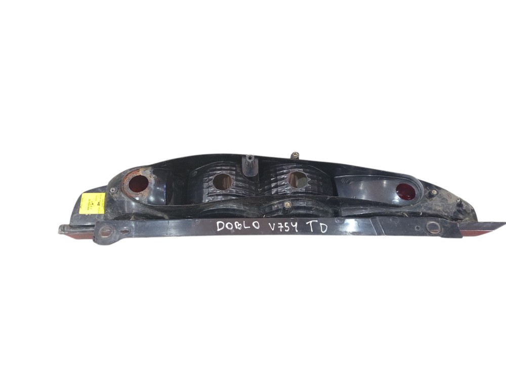 Lanterna Traseira Direita Fiat Doblô 2003 2004 2005 A 2011 Direito/passageiro 4