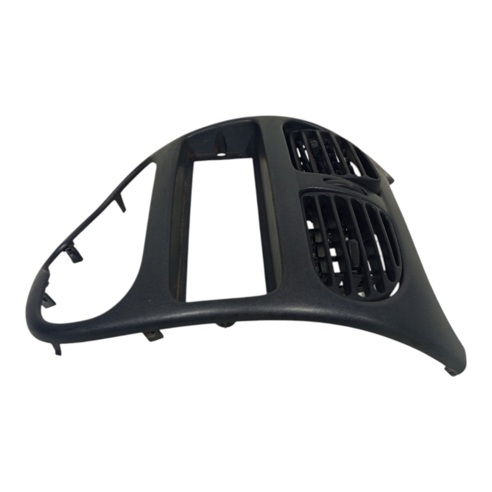 Moldura Painel C/difusor Ar Peugeot 206 2001 2002 03 A 2009 7