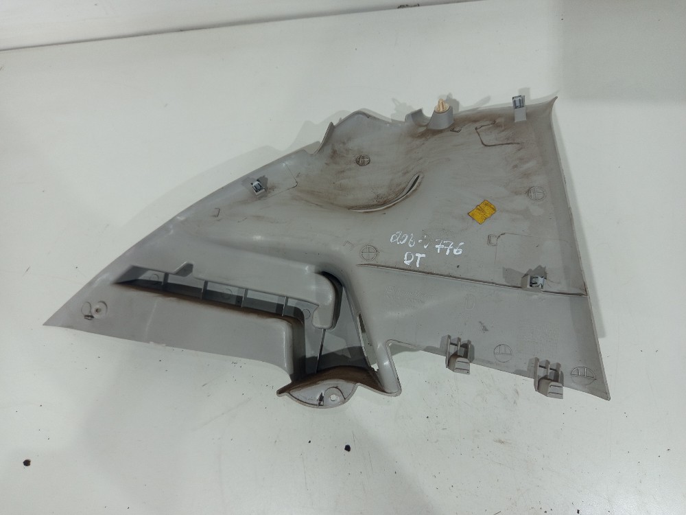 Suporte Direito Tampão Bagagito Peugeot 206 1999 2000 A 2010 1