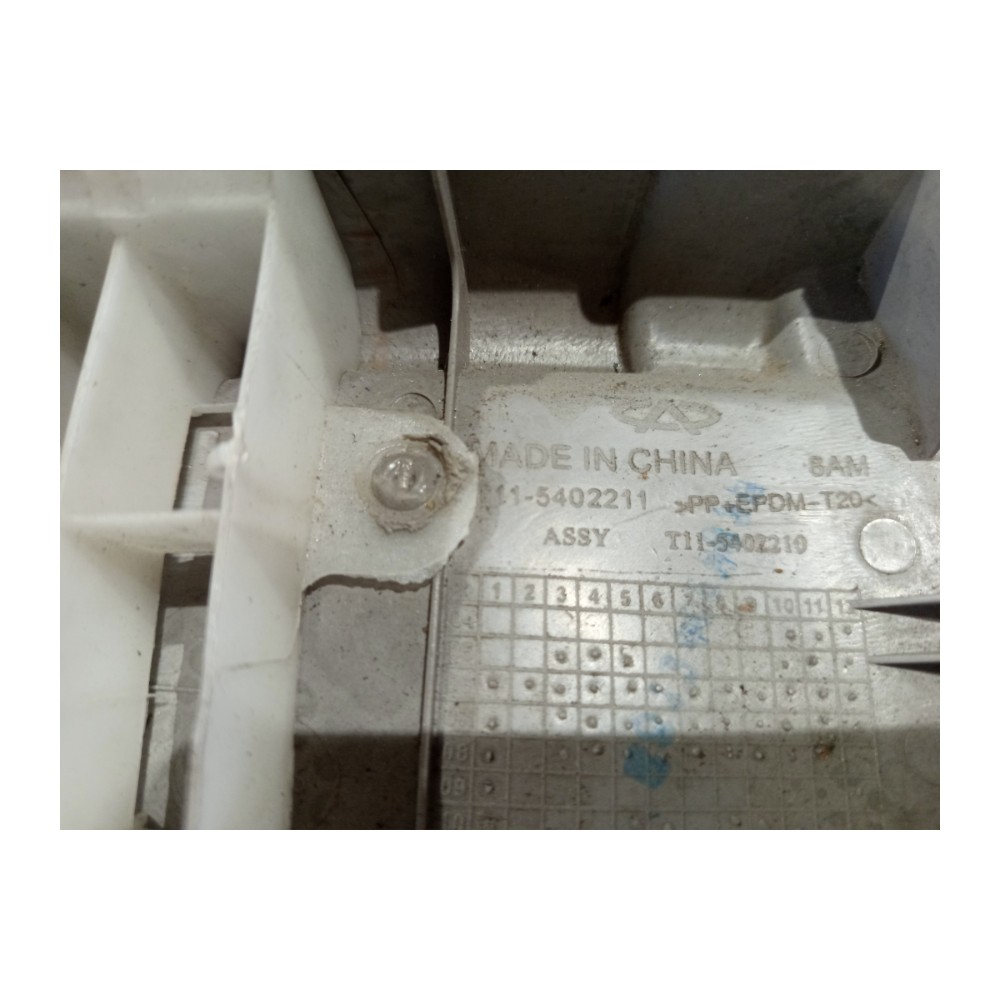 Moldura Central Esquerda Cherry Tiggo 2009 2010 2011 A 2013 7