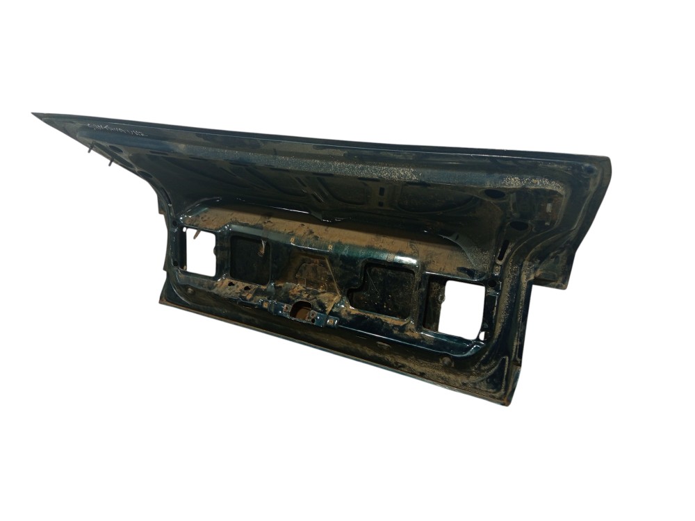 Capo Tampa Traseira Porta Malas Vw Santana 1990/2006 Avaria 7