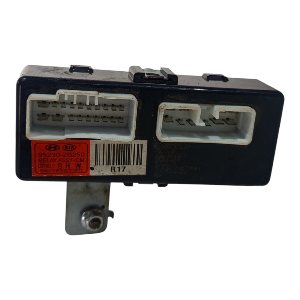 Moldura Rele Hyundai Santa Fé 2007 A 2012 3