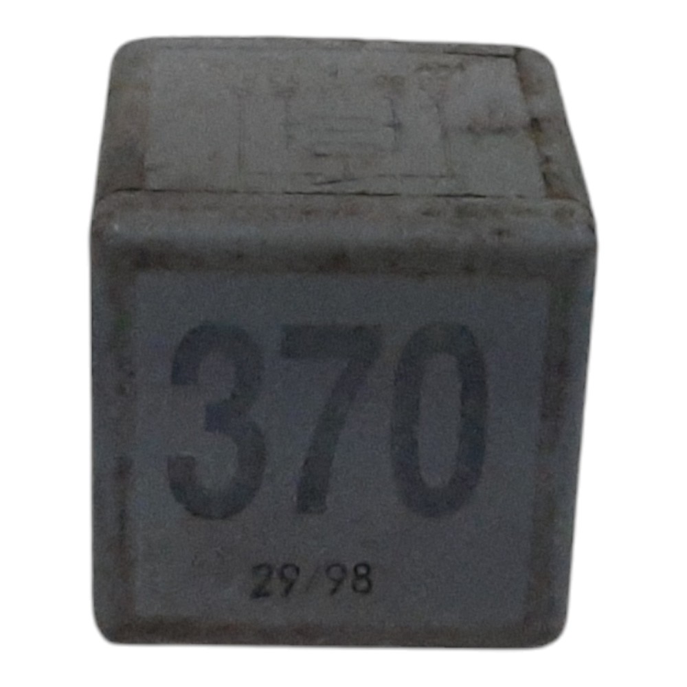 Rele Auxiliar Audi 8d0951253 5