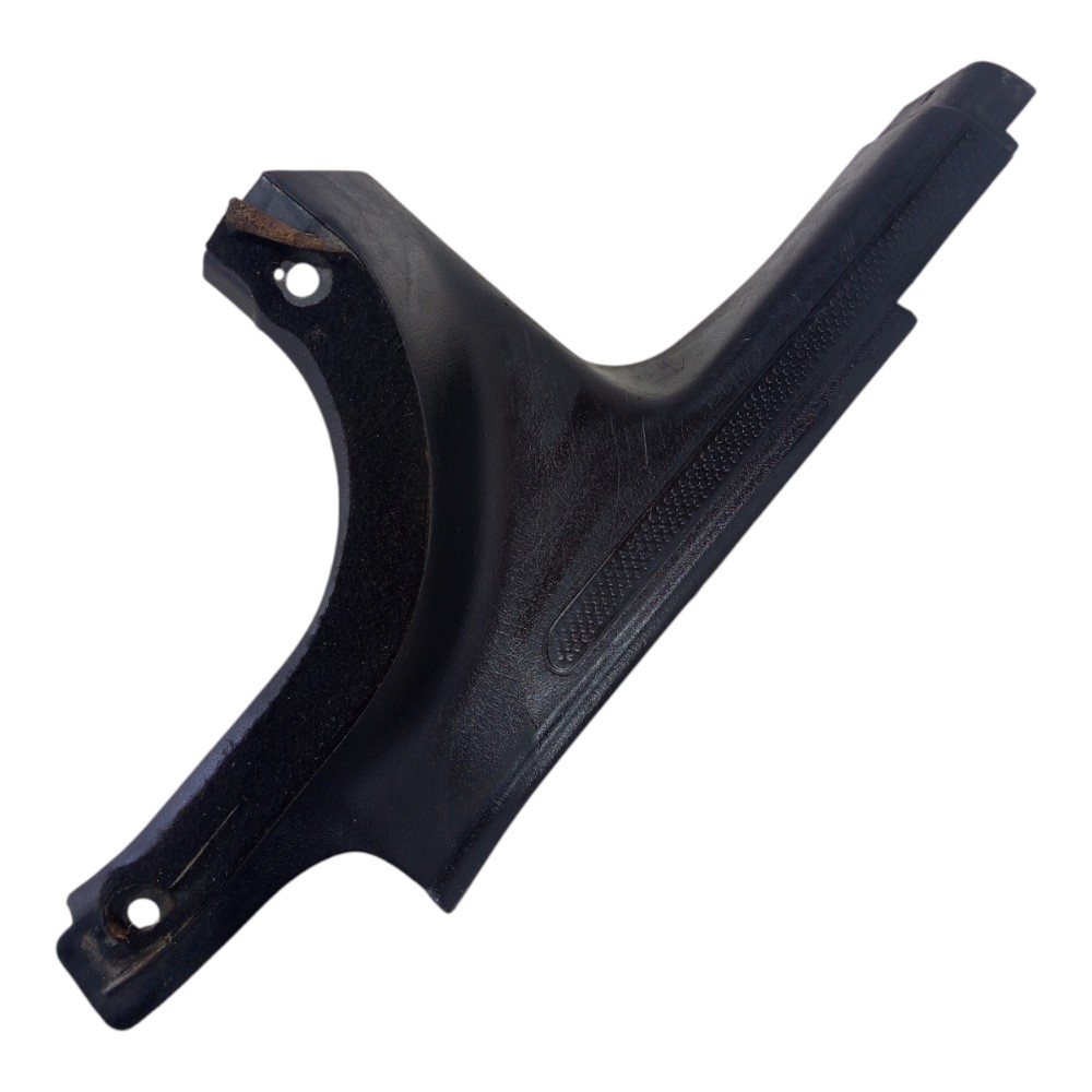 Soleira Lateral Banco Traseiro Direito Vw Golf 1994 A 1998 1