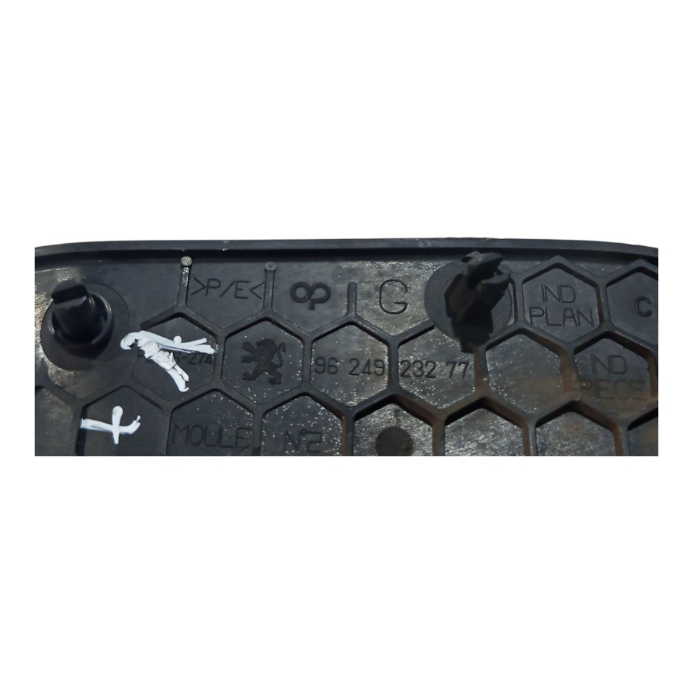 Grade Tela Altofalante Diant Esquerd Peugeot 206 2000 A 2006 Preto 8