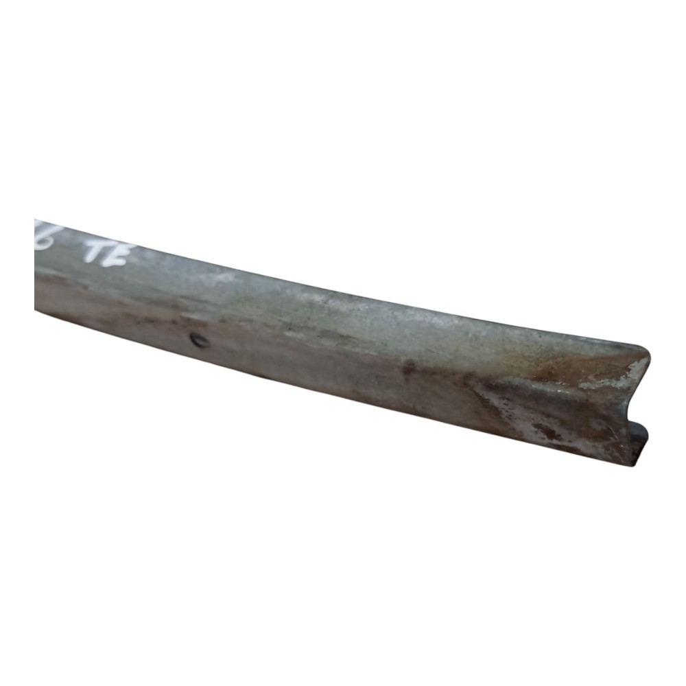 Guia Vidro Canaleta Traseiro Le Chevrolet Vectra 1996 A 2005 Prateado