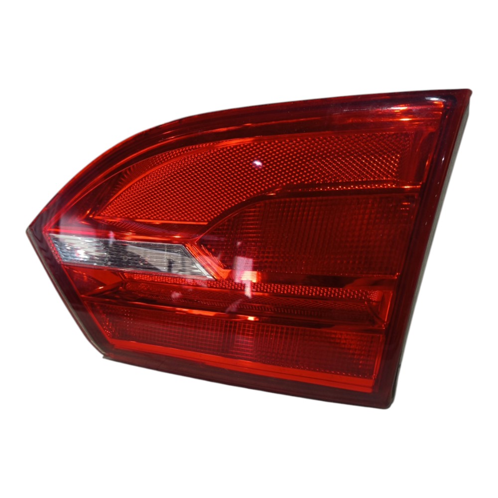 Lanterna Tampa Traseira Direita Volkswagen Jetta 2011 A 2017 2