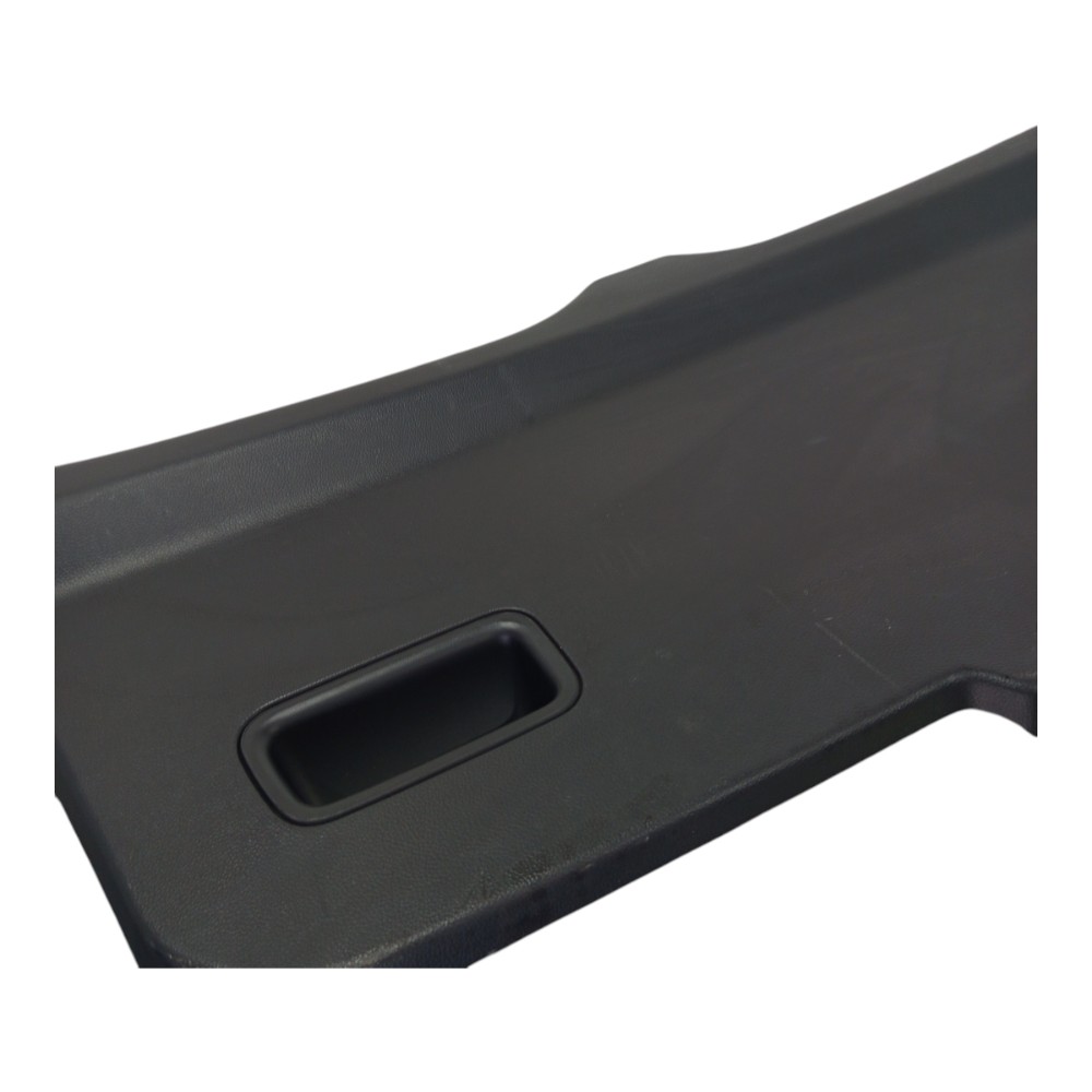 Acabemento interno tampa traseira Gm Sonic hatch  2012 a 16 5