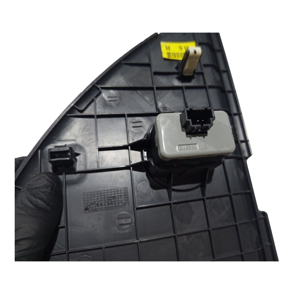 Moldura Tampa Painel Lado Direito Hyundai I30 2009 A 2012 5