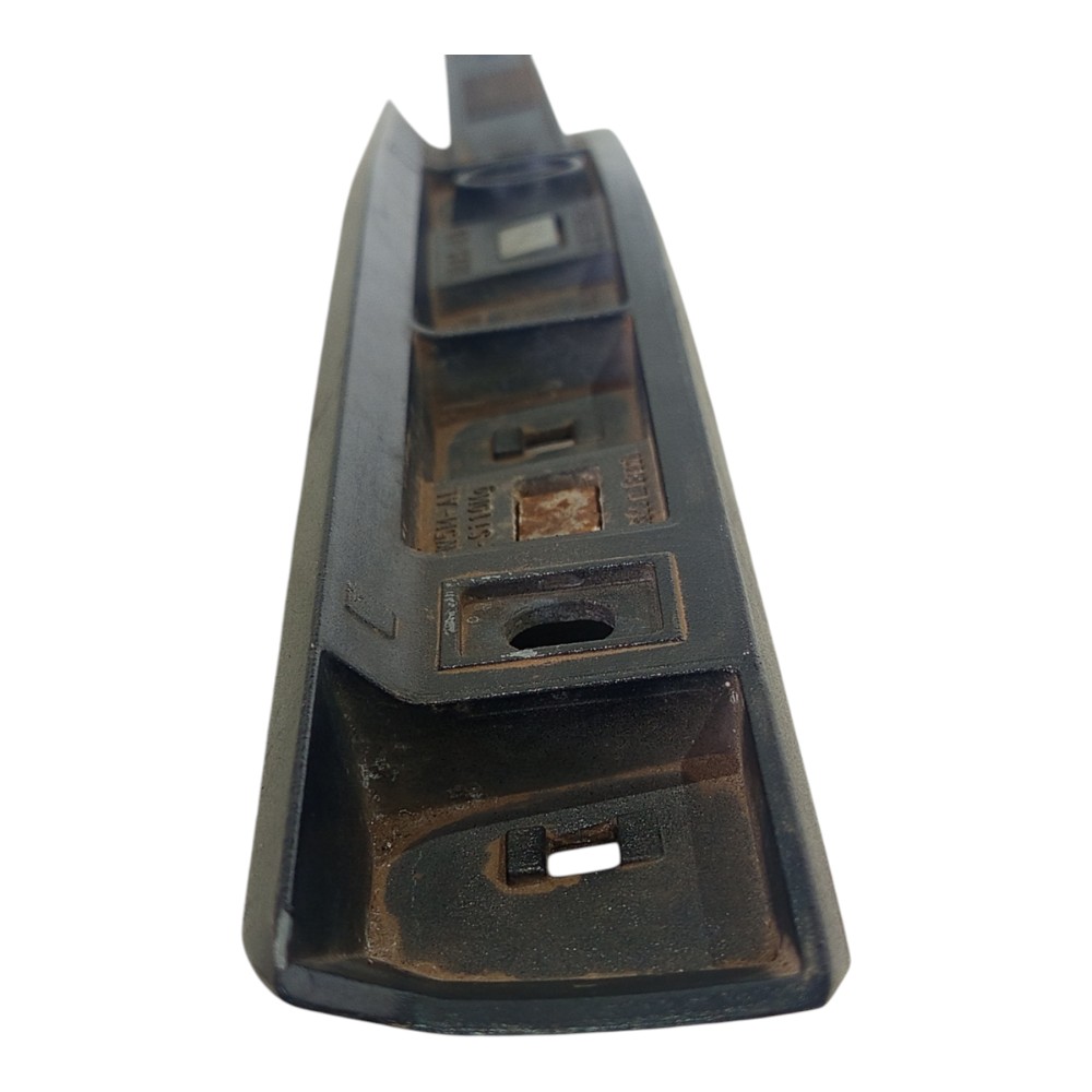 Suporte Base Rack Teto Traseiro Direito Tracker 2020 A 2024 4