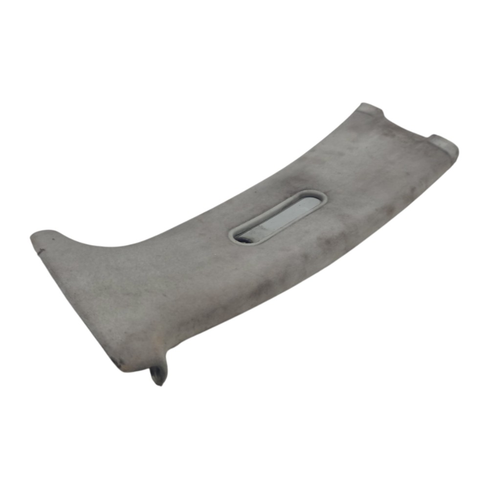 Moldura Superior Coluna Central Esquerda Vw Golf 2003 A 2009 4