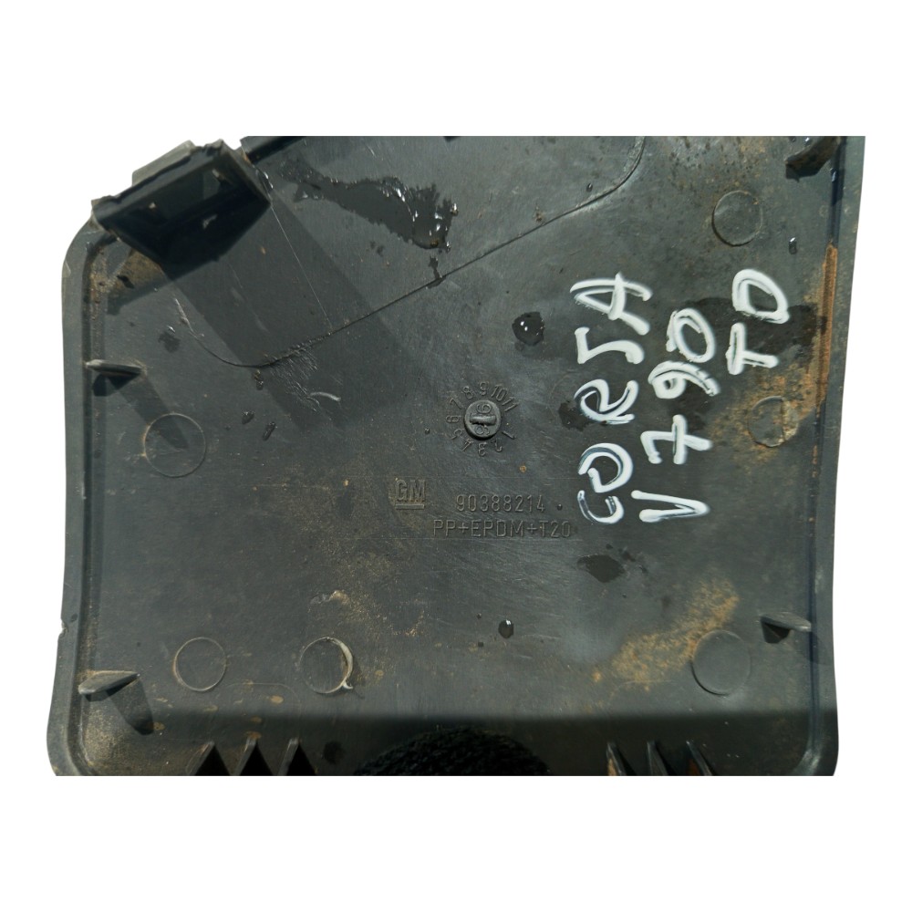 Moldura Tampa Porta Malas Chevrolet Corsa 1994 A 2010 5